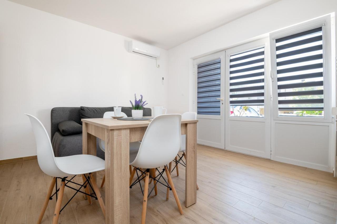 Apartmani Frane 네움 외부 사진