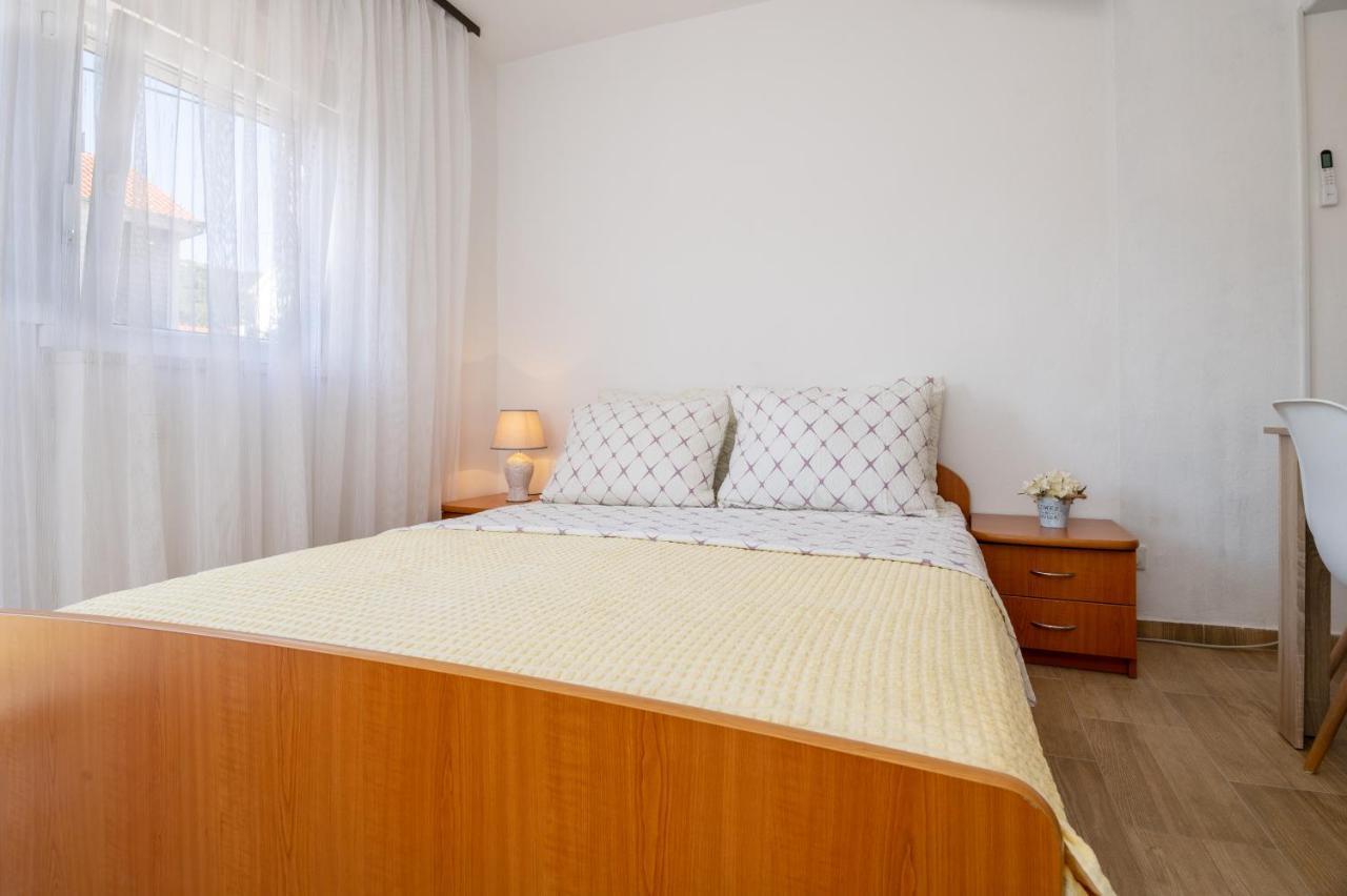 Apartmani Frane 네움 외부 사진