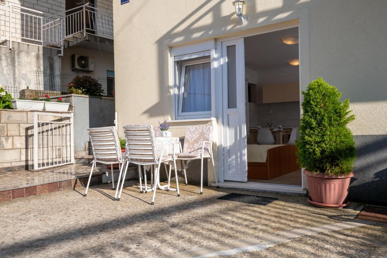 Apartmani Frane 네움 외부 사진